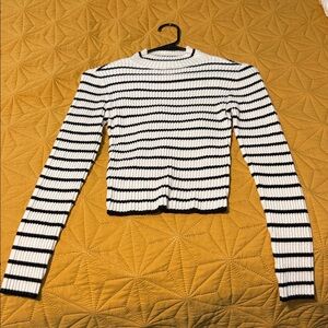 Ultra Flirt Black and White Ribbed Sweater